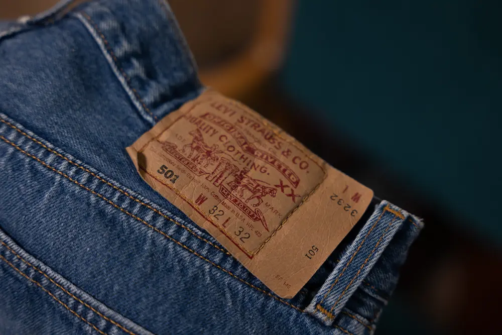 Levi’s 501 90s paper patch residue